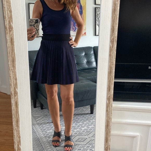 Guess Los Angeles dress - Picture 4 of 13